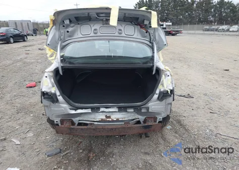 2014 Ford Focus S z USA, uszkodzony, nr VIN 1FADP3E2XEL204342